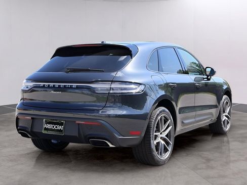 Certified 2025 Porsche Macan image 8