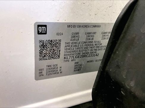 Used 2024 Chevrolet Trax RS FWD image 32