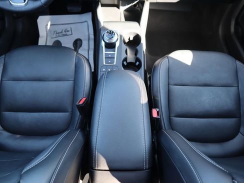 Used 2020 Ford Escape Titanium image 16