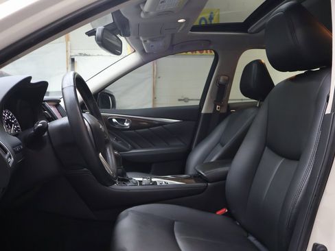 Used 2019 INFINITI Q50 Luxe w/ Essential Package (3.0T Luxe) image 17