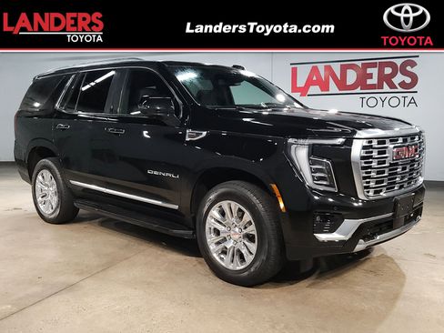 Used 2025 GMC Yukon Denali image 1