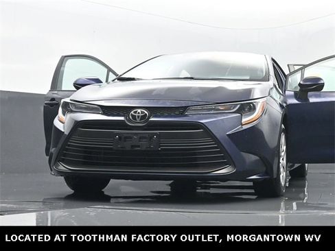 Used 2025 Toyota Corolla LE image 30