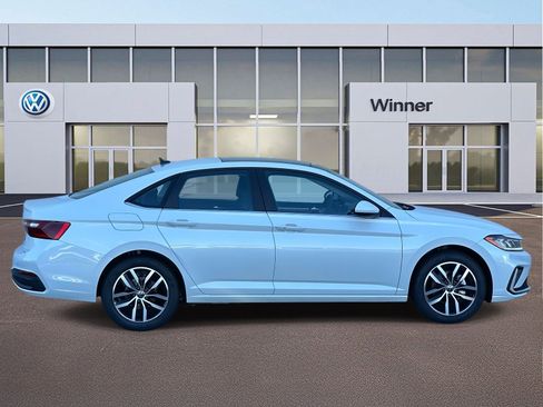 New 2026 Volkswagen Jetta SE image 6