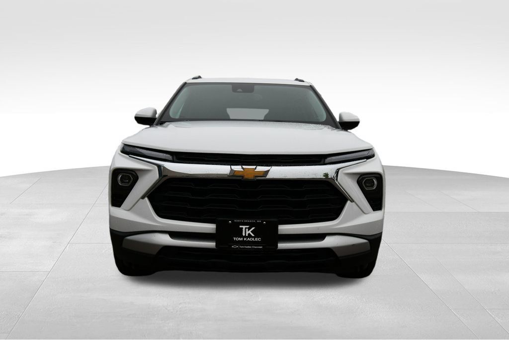 Used 2025 Chevrolet TrailBlazer LT AWD/4WD image 11