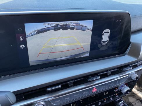 Used 2025 Kia Telluride S image 17