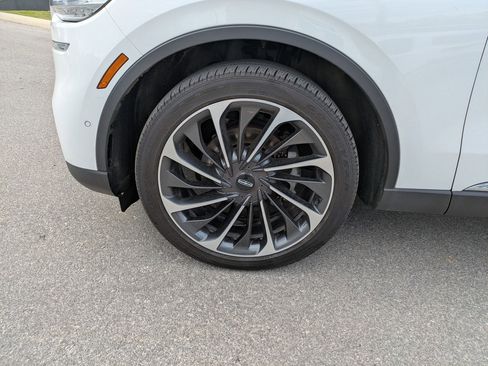 Used 2023 Lincoln Aviator Reserve w/ Equipment Group 201A RWD image 24