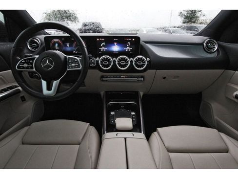 Used 2021 Mercedes-Benz GLA 250 image 12