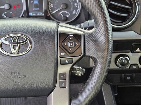 Used 2023 Toyota Tacoma TRD Off-Road image 18