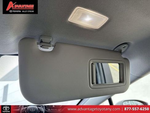Used 2024 Toyota Prius Prime FWD image 38