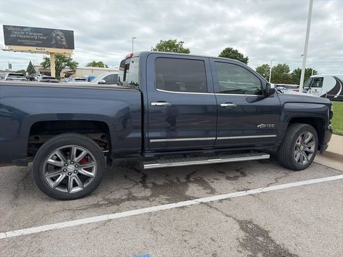 Used 2018 Chevrolet Silverado 1500 LTZ Z71 w/ Centennial Edition AWD/4WD image 6