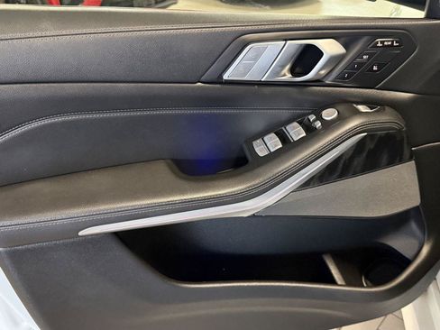 Used 2020 BMW X7 M50i w/ Executive Package AWD/4WD image 30