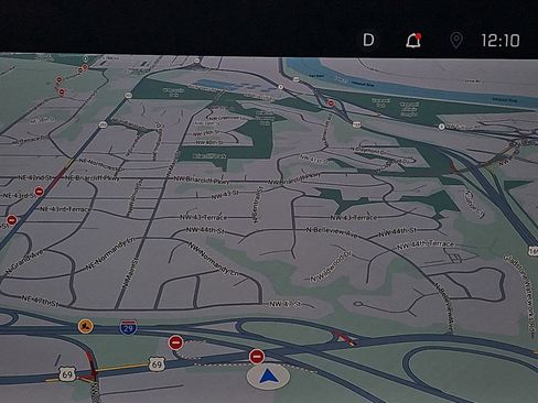 Used 2025 Chevrolet Traverse LT w/ Sun and Wheel Package image 29