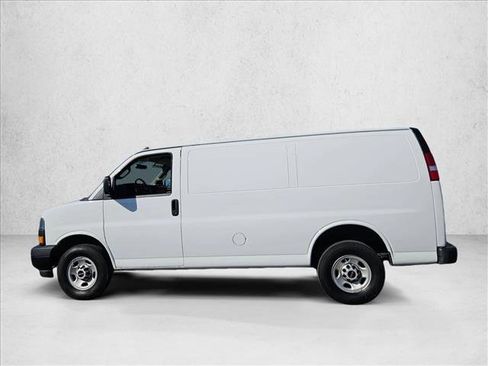 Used 2023 GMC Savana 2500 w/ Driver Convenience Package image 8