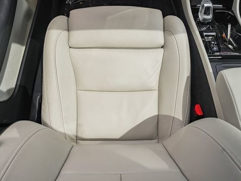 Certified 2023 Volvo XC40 B5 Ultimate w/ Protection Package Premier AWD/4WD image 34