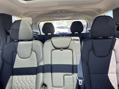 Used 2025 Volvo XC90 B6 Plus w/ Protection Package Premier AWD/4WD image 21