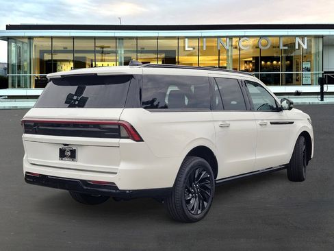 New 2026 Lincoln Navigator L Reserve w/ Jet Appearance Package image 4