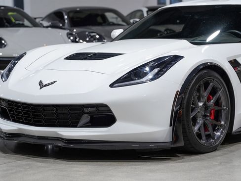 Used 2016 Chevrolet Corvette Z06 w/ 3LZ Preferred Equipment Group image 13