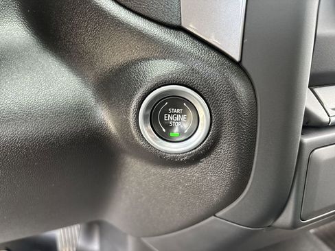 Used 2024 GMC Sierra 2500 Pro w/ Convenience Package image 17