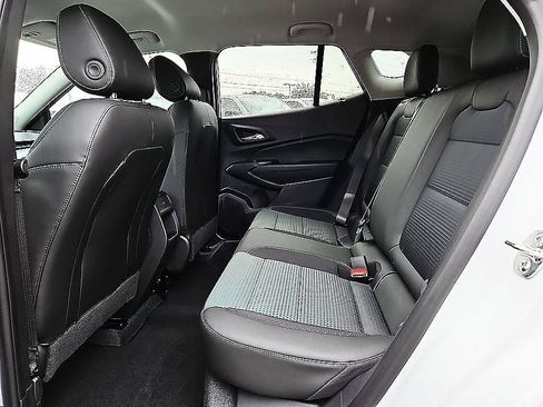 Used 2026 Chevrolet Trax LT FWD image 10