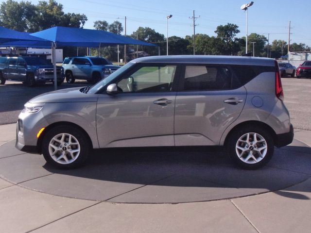 Used 2022 Kia Soul S FWD image 15