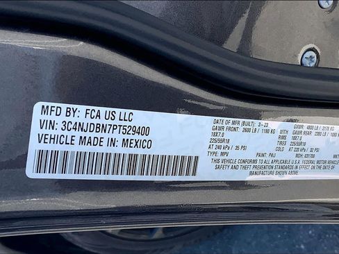 Used 2023 Jeep Compass Latitude AWD/4WD image 34