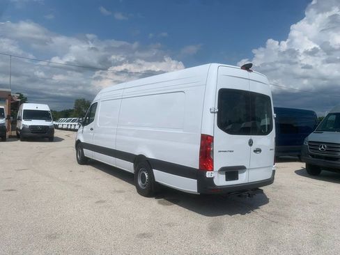 New 2025 Mercedes-Benz Sprinter 2500 image 3