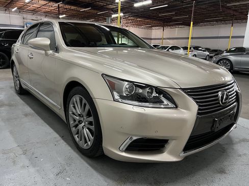 Used 2013 Lexus LS 460 image 2
