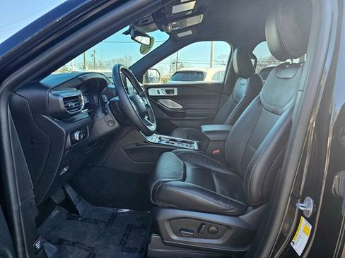 Used 2023 Ford Explorer ST w/ Equipment Group 401A image 18