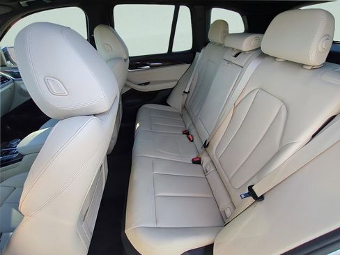 Used 2021 BMW X3 xDrive30i w/ Convenience Package image 13