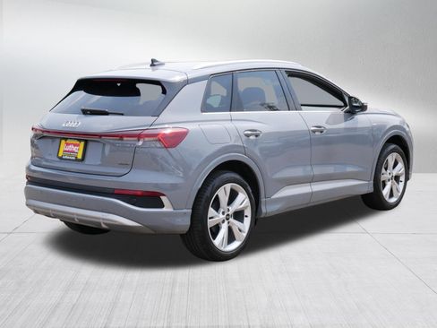 Used 2023 Audi Q4 e-tron Premium Plus w/ Premium Plus AWD/4WD image 7
