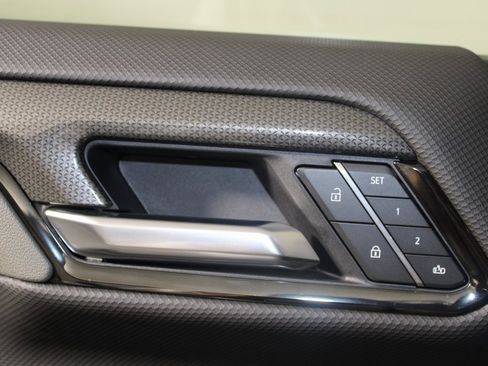 Used 2025 Chevrolet Silverado 1500 ZR2 w/ Technology Package image 21