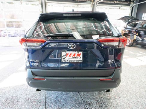 Used 2025 Toyota RAV4 XLE image 3
