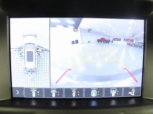 Used 2020 GMC Terrain Denali w/ Denali Premium Package image 3