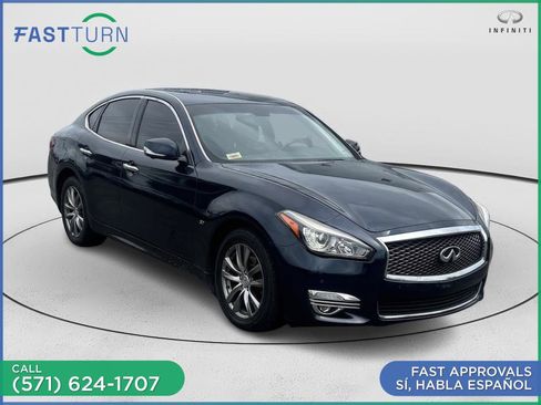 Used 2016 INFINITI Q70 3.7 AWD/4WD image 4