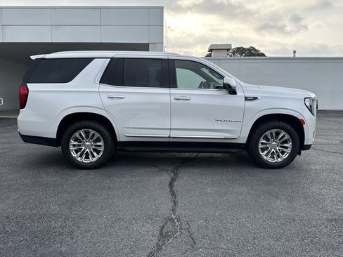 Used 2021 GMC Yukon SLT w/ SLT Premium Package AWD/4WD image 2