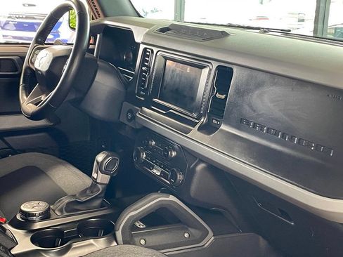 Used 2023 Ford Bronco Big Bend w/ Sasquatch Package AWD/4WD image 24