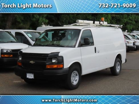 Used 2012 Chevrolet Express 2500 RWD image 1