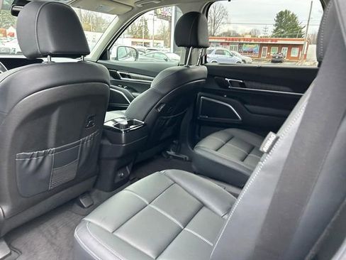 Used 2024 Kia Telluride EX w/ EX Captain's Chair Package image 14