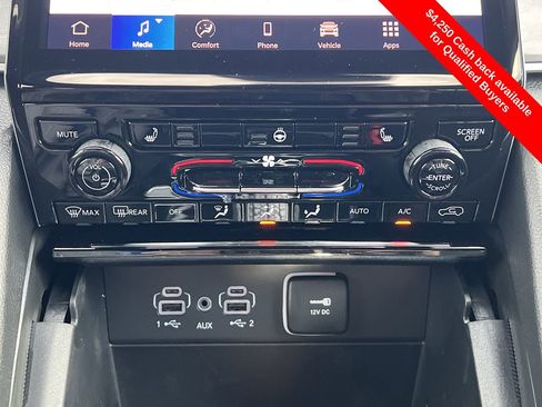 New 2025 Jeep Grand Cherokee Limited w/ Black Appearance Package image 6