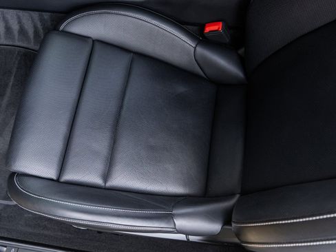 Certified 2021 Porsche 911 Carrera w/ Premium Package image 28