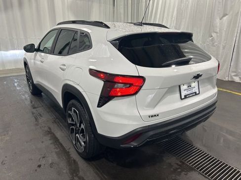 New 2026 Chevrolet Trax RS w/ Sunroof Package image 5