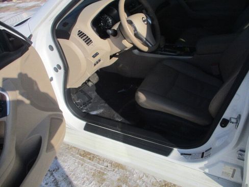 Used 2015 Nissan Altima 2.5 SL w/ Technology Package image 9