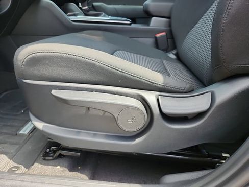New 2026 Kia Sportage LX FWD image 24