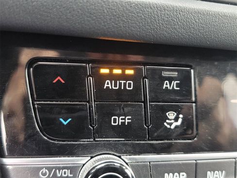 Used 2024 Kia Seltos EX image 22