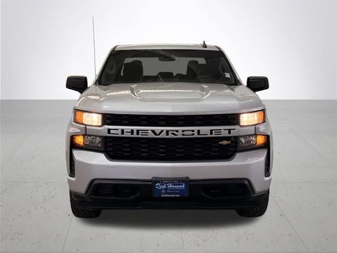 Used 2019 Chevrolet Silverado 1500 Custom w/ Custom Value Package AWD/4WD image 4