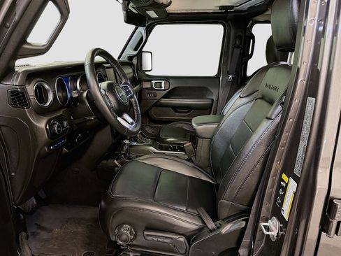 Used 2023 Jeep Wrangler Sahara w/ Cold Weather Group image 13