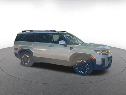 Used 2025 Hyundai Santa Fe SEL image 2