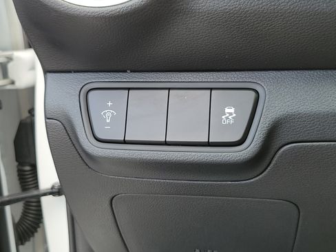 Used 2024 Kia Forte LXS FWD image 13