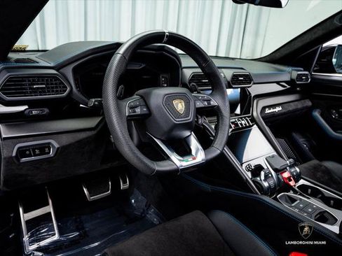 Used 2024 Lamborghini Urus S AWD/4WD image 25
