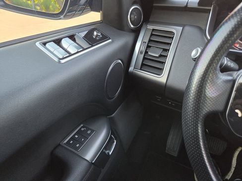 Used 2020 Land Rover Range Rover Sport SE AWD/4WD image 22